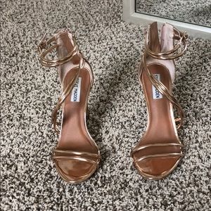 STEVE MADDEN ROSE GOLD HEELS